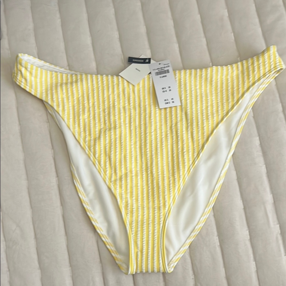 Mid Rise High-Leg Moderate Bottom in Yellow Stripe